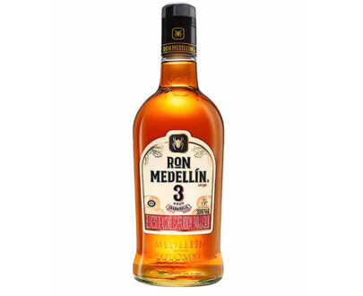 Botella de Ron Medellín 3 Años de 0,7 litros.